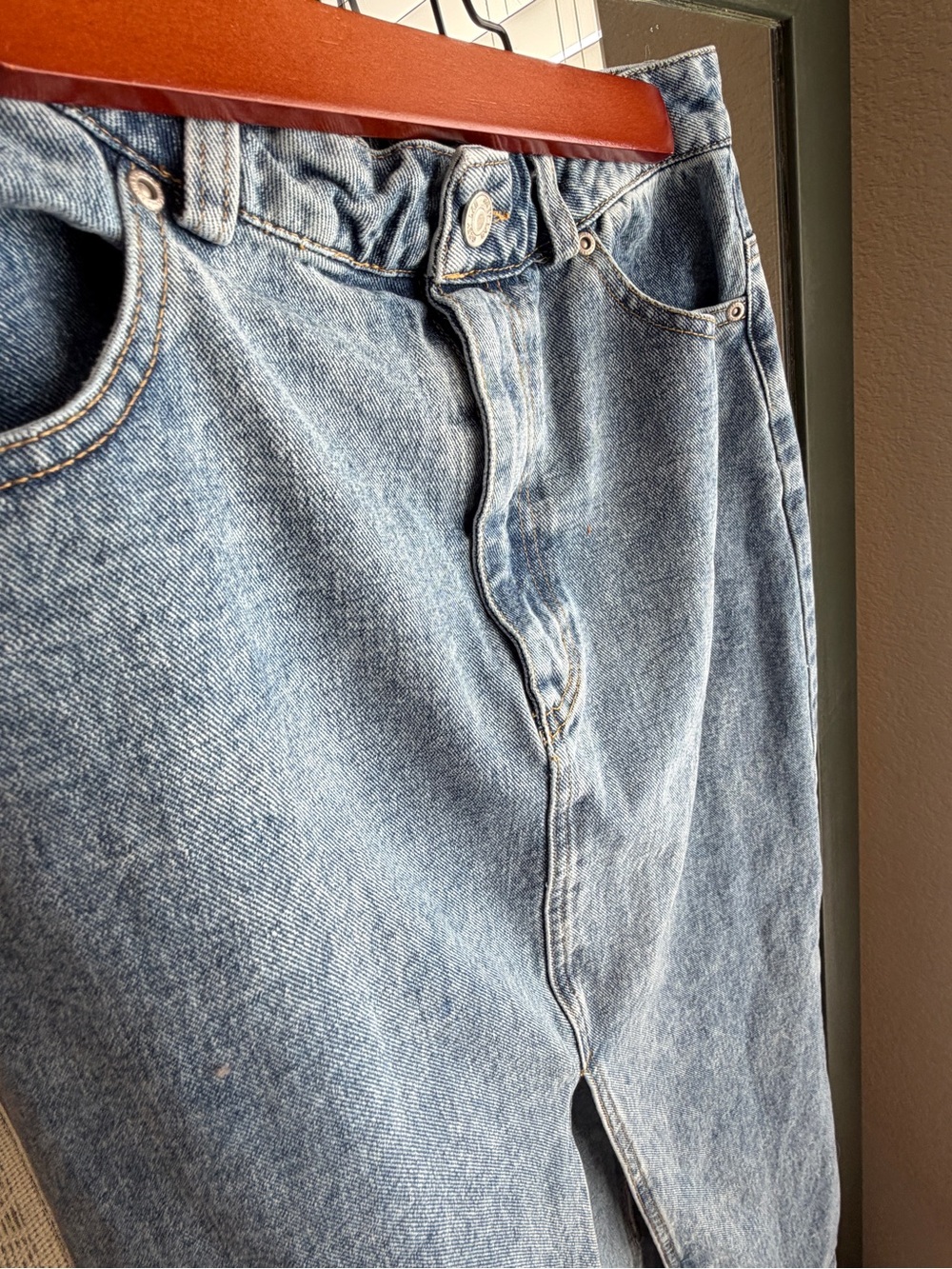 GREY LAB High-Waisted Denim Maxi Skirt with Front Slit - Light Wash - Picture 5 of 6